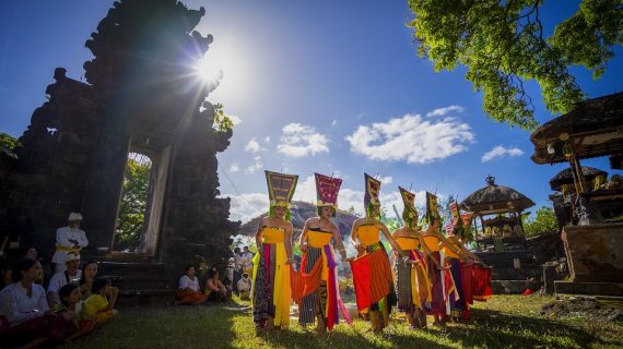 Splashing into Adventure: The Ultimate Guide to Watersports in Bali